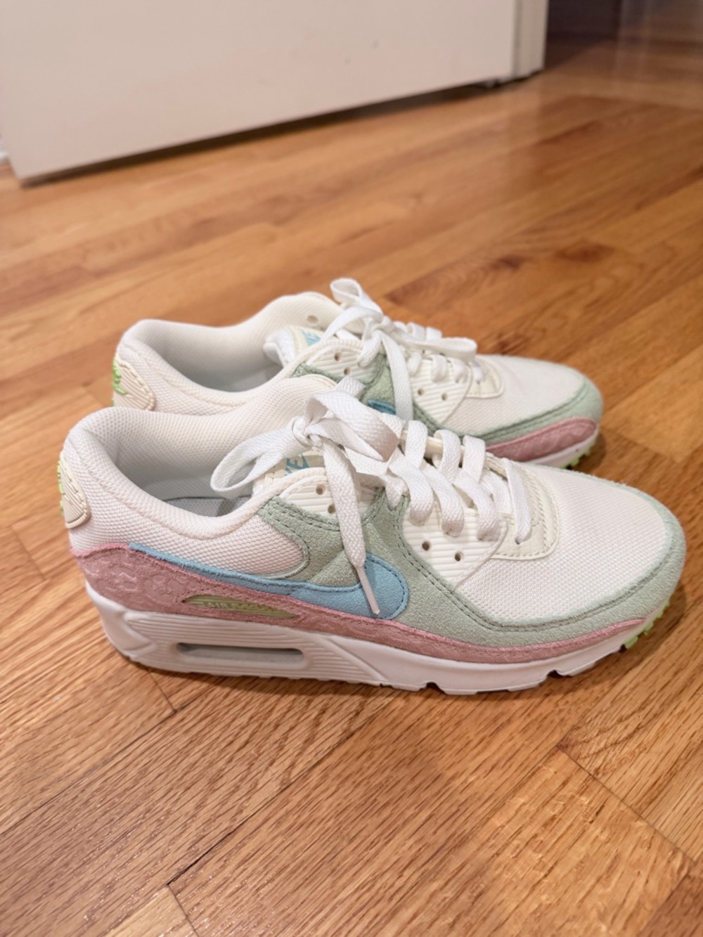 Women’s White Nike Sneakers with Pastel Blue, Pink & Green Accents